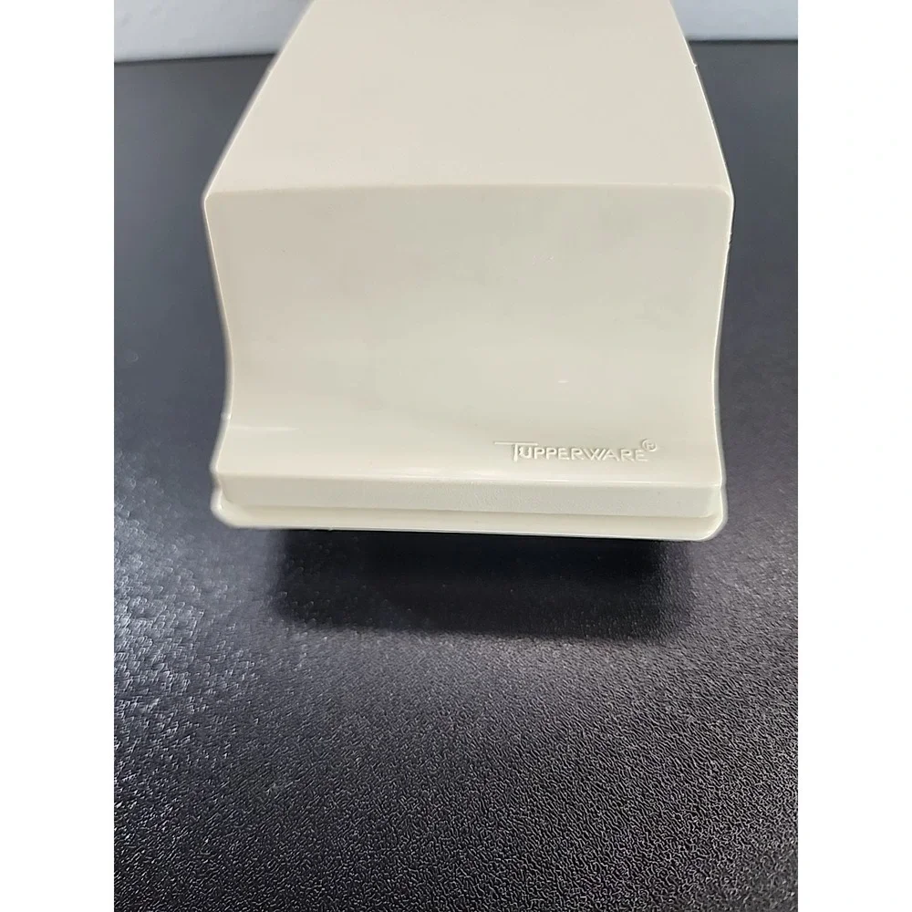 Tupperware Almond Double Stick Covered Butter Dish - Vintage‎ 1512-5